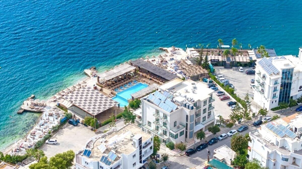 Grand Blue Aparthotel (ex. Grand, Riviera Apartments ) 3* қонақ үйі